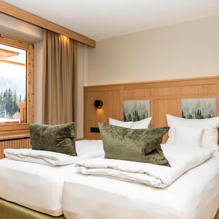 Schlossanger Alp Hotel 4*